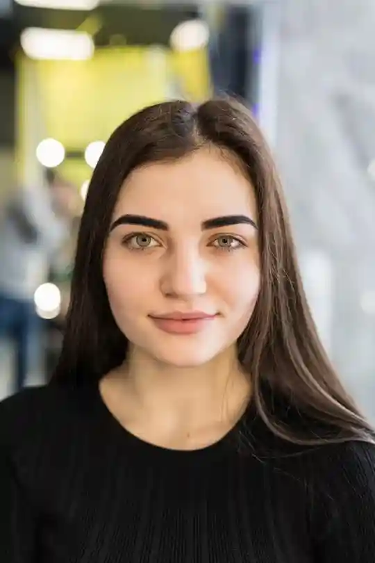 Sophia Martinez, Head of Digital, TrendyCart